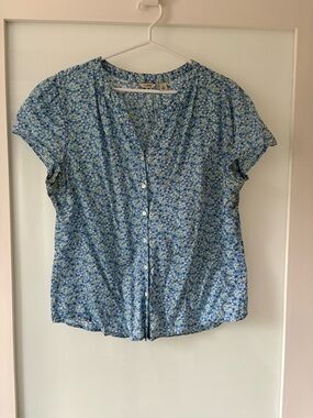L.L. Bean Blue Floral Button-Front Women's Blouse